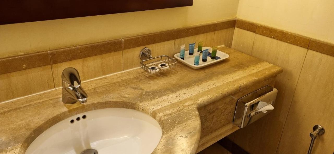 Madinah Mövenpick Hotel 3*