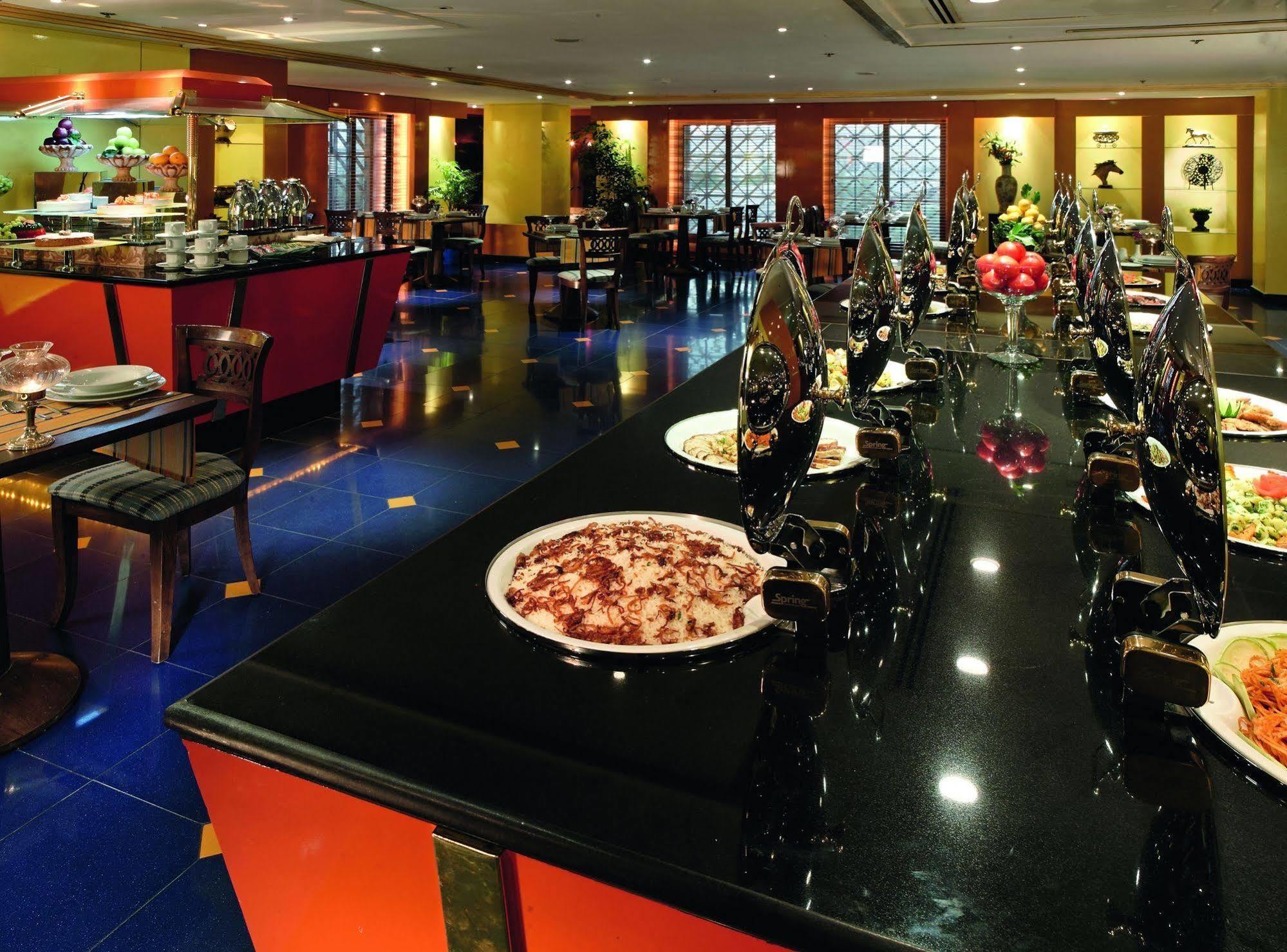 Madinah Mövenpick Hotel 3*