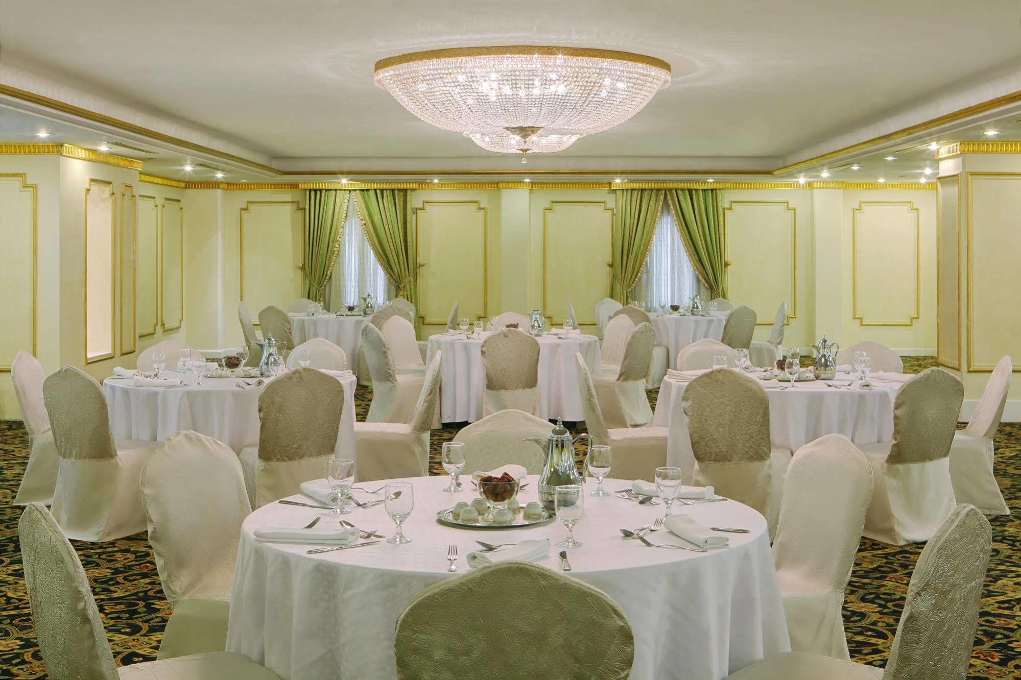 Madinah Mövenpick 3* Medina